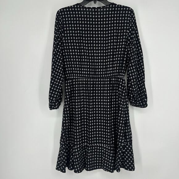 Old Navy Defined Waist Dress Black White Print Long Balloon Sleeves Keyhole Sz M - Picture 6 of 10
